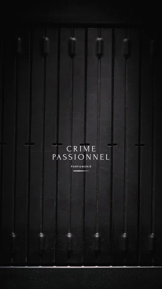 This is a security announcement: 
All passengers must remove belts, coats and any addictive scents before proceeding through security. 

📷 @nicklas_valentin 

#crimepassionnel #nicheperfume #boutique #copenhagen #airport #securityannouncement