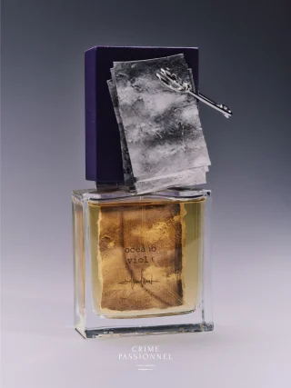 New Arrival!Oceano Viola is a fragrance born from art, vision, and mystery – a meeting point between painting, cinema, and scent. Inspired by the violet sea of David Lynch’s Twin Peaks: The Return, it evokes a boundless, meditative space where reality dissolves into vibration and light.The perfume captures the duality of water and violet – purity and depth, calm and transformation. The iris root, patient and enduring, anchors the fragrance with its quiet nobility. Its scent unfolds slowly, revealing layers of introspection, elegance, and spiritual beauty.Violet becomes the color of truth – the bridge between heaven and earth, spirit and flesh.Oceano Viola invites you to cross that threshold: to feel, to see, to transform.📷 @tobiashoffmannn #crimepassionnel #niche #perfume #nicheperfume #boutique #copenaghen #filipposorcinelli #oceanoviola