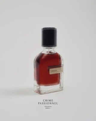 The World began with an explosion.The terrain was created by a burning volcanic lava swallowing the surface underneath. There’s something powerful and fulfilling about putting your hands in the soil, the sense of belonging to Earth.In order to develop a natural beauty one needs to bind with traditions and grow strong roots to maintain the true light of Self.📷 @tobiashoffmannn #crimepassionnel #nicheperfume #ortoparisi #terroni