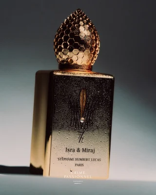 Isra & Miraj, sublime story of Orient, tells about a night trip under the moonlight and the ascension to the 7th sky.This fragrance is the interpretation of a spiritual and initiatory trip leading to the promise of hope, peace and personal fulfillment.A quest of absolute where, sky after sky, the most precious raw materials are layered to create a perfume that aims to perfection.Voluntary sensual and carnal, the fragrance reveals an intense balm of Amber dressed with a magnetic heliotrope flower.The white and brown Musks give an immediate sensation of a second skin.The excellence of a subtly dosed natural Oud introduces woody and animalic notes to perfect an intense sillage and a deep character.A meticulous work, where the know-how of the french perfumery dedicates itself to three mythic ingredients of great oriental perfumes, Amber, Musk and Oud.📷 @tobiashoffmannn #crimepassionnel #nicheperfume #boutique #copenhagen #stephanehumbertlucas #isramiraj