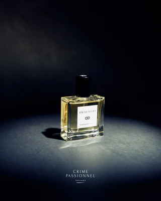 Where East meets West.The fascinating point of contact between different cultures. The fringe cultures.The place where diversity produces a new language. Iconic materials from East and West – Oudh and Iris – blending into a new mysterious creature.You will find the sophisticated refinement of Iris butter, with its soft and mysterious powderness; a material which develops in the soil to then generate the most lyric among flowers.And you’ll find Oudh, a material born out of an infection of the Aquilaria trees, which then produces one of the most mesmerizing and complex odor in the perfumery range of ingredients.📷 @tobiashoffmannn #crimepassionnel #nicheperfume #copenaghen #francescabianchi #encounters