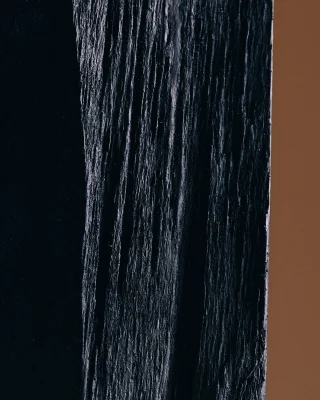 Olfactory paraphrase of the Assumption. The Virgin Mary who ascends to heaven “in body and soul”: all the materials that compose her call to mind a rose that in reality is not present.

The real mystic harmony between the balsamic sweetness of flowers and the intensity of fruited woods. Drydown is transformed to creamy Sandalwood, silky Vanilla, golden warmth, and a mellow muskiness.

📷 @tobiashoffmannn 

#crimepassionnel #nicheperfume #perfumeboutique #copenhagen #filipposorcinelli