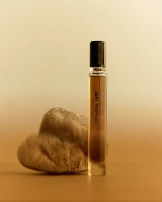 A bouquet of elegant and sensuous flowers. The unique twist of this fragrance is found in the base, which contains the sensory vortex of this creation, triggering a positive mood to the wearer, an unique accord between rich pure vanilla beans and a sophisticated smoky leather are the key players of the fond. They are supported by warm, creamy musks and precious woods with a mystical frankincense touch, which is a signature note in all Rundholz creations.
A very distinctive and ultimate fragrance with an extremely long lasting character and silage.

📷 @silasstaal 
🎬 @scena__studio 

#crimepassionnel #nicheperfume #perfumeboutique #copenhagen #rundholz