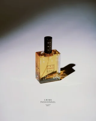 The pleasure of life and the enthusiasm of a hug give me your beautiful smile.

📷 @tobiashoffmannn 

#crimepassionnel #nicheperfume #perfumeboutique #profumumroma #copenhagen