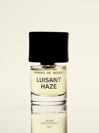 New Arrival!

Luisant Haze by Thomas De Monaco Parfums introduces a new vision of sweetness – light, radiant, and effortlessly modern. Created by perfumer Karine Chevallier, this neo-gourmand fragrance blends tuberose, wild strawberry, cotton candy, tonka bean, white musk, and soft amber into an airy, glowing skin scent that feels intimate and refined.

Presented during Paris Perfume Week, Luisant Haze reflects founder Thomas De Monaco’s vision of perfume as atmosphere, emotion, and freedom. Soft, luminous, and weightless, it’s designed to enhance the beauty of the present moment rather than overwhelm it.

📷 @tobiashoffmannn 

#crimepassionnel #nicheperfume #perfumeboutique #thomasdemonaco #luisanthaze