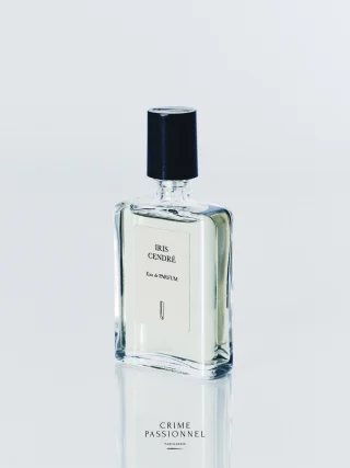 Iris Cendré is a play of light and dark, crisp cleanness and dar earthiness. Spring and fall, and so much more.

Wet walls, humid ashes, a gentle smoke following tangerine and green, spicy top notes.

 📷 @tobiashoffmannn 

#crimepassionnel #nicheperfume #perfumeboutique #copenhagen #naomigoodsir