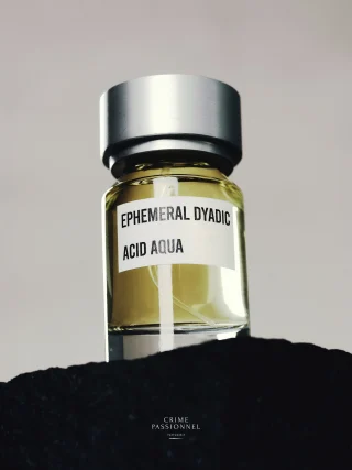 New Arrival!Little Miss MuffetSat on a tuffet,Eating her curds and whey;Along came a spider,Who sat down beside her,And frightened Miss Muffet away.📷 @tobiashoffmannn #crimepassionnel #nicheperfume #perfumeboutique #ephemeraldyadic