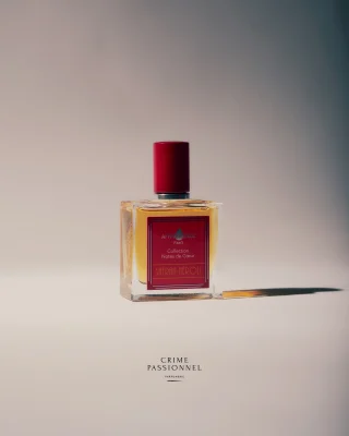 Plunge into the heart of Flowers and Fruits, and their power of seduction!
Always innovative in the Art of Perfume, AFFINESSENCE has included an “attractive heart” in this unprecedented fragrance, to stimulate your sensuality and increase your power of seduction!

Shadow and light. A “Karak” black tea, dark and rich with SAFFRON, the rarest of spices. Alongside the most narcotic of white flowers, NEROLI, the mythical essence, queen of Egypt.
Honey-Davana and Ylang Ylang bring the warmth of their fruity-gourmand essences to this encounter. Opposites attract and charm works, making this intense union a rare moment of luxury and seduction.

📷 @tobiashoffmannn 

#crimepassionnel #nicheperfume #perfumeboutique #copenhagen #affinessence